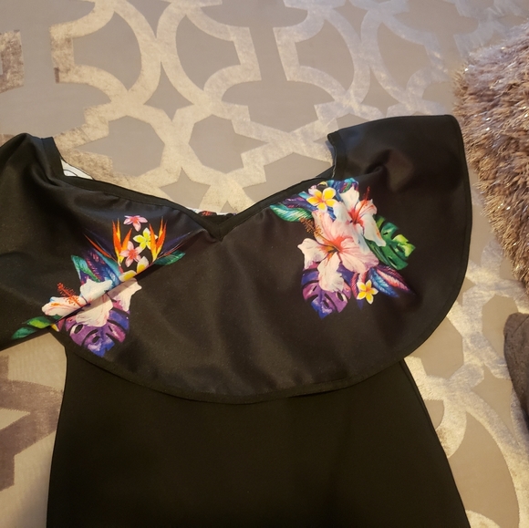 Black Midi Off the Shoulder Dress - Picture 5 of 6